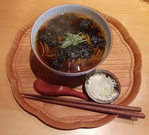 ゆげに揺らぐ花巻蕎麦